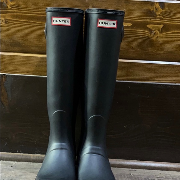 Hunter Original Matte Tall Boots (w/ two pairs of boot socks) - Picture 2 of 10